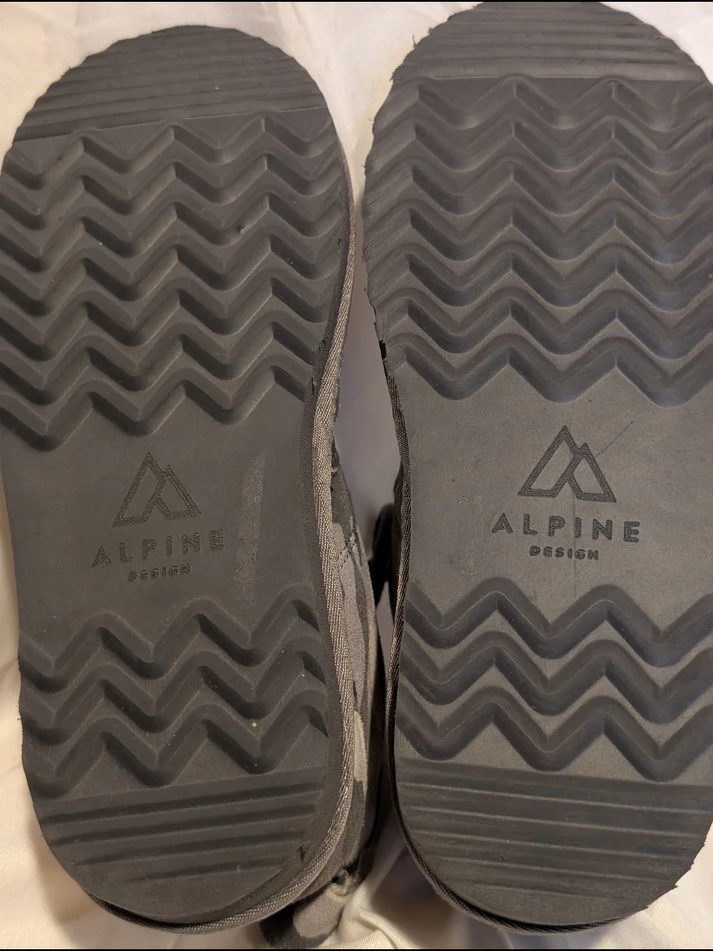 Alpine Design Gray and Black Camo Kids Lace-Up Chukka Boots